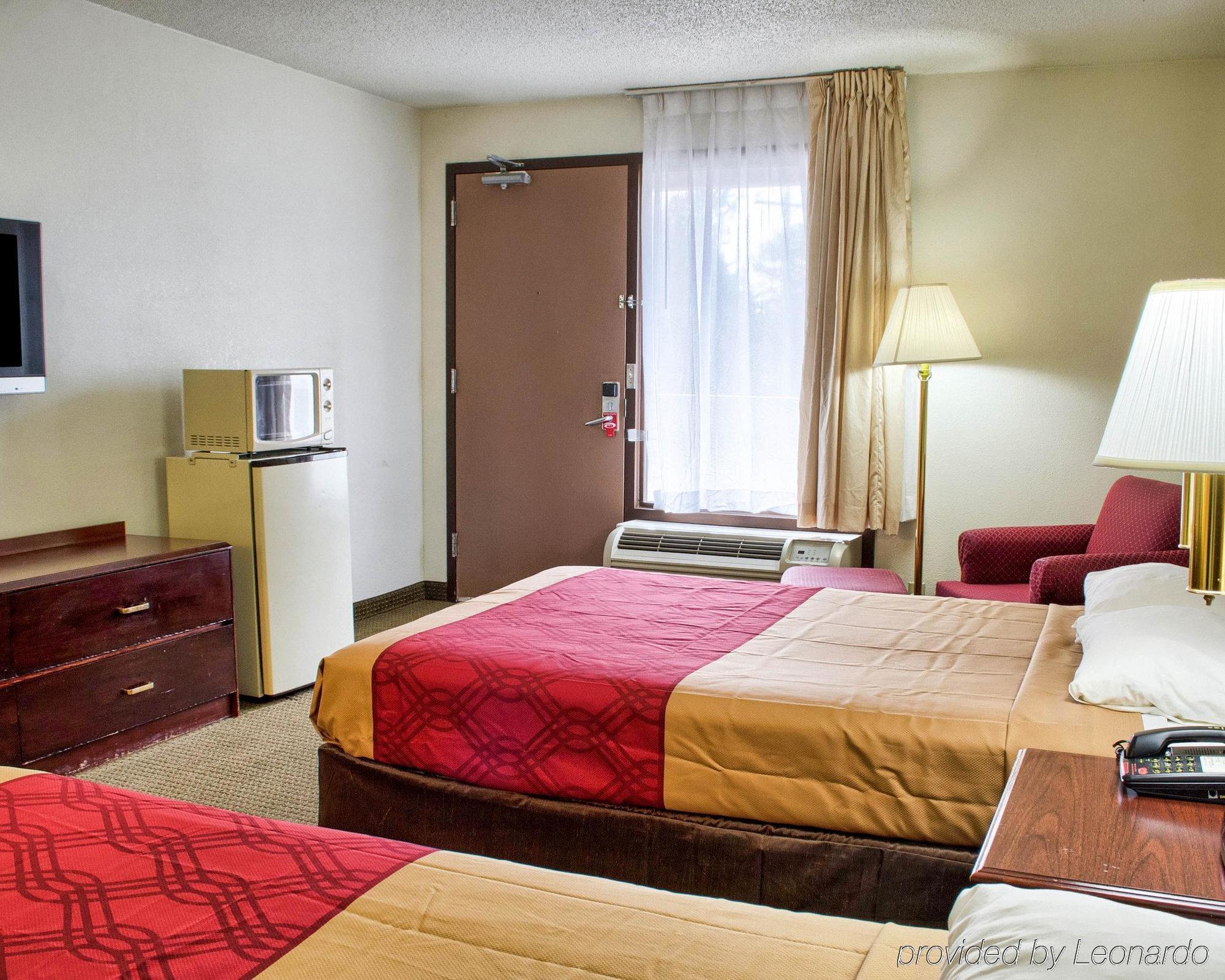 Econo Lodge Richmond Exterior photo