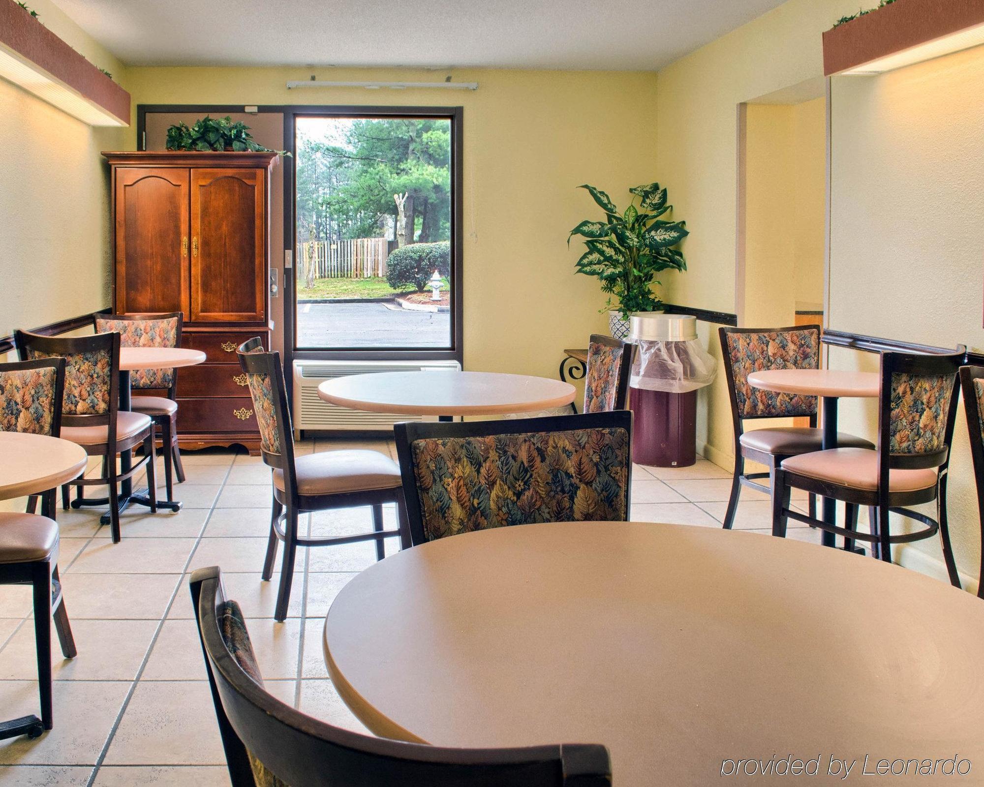Econo Lodge Richmond Exterior photo